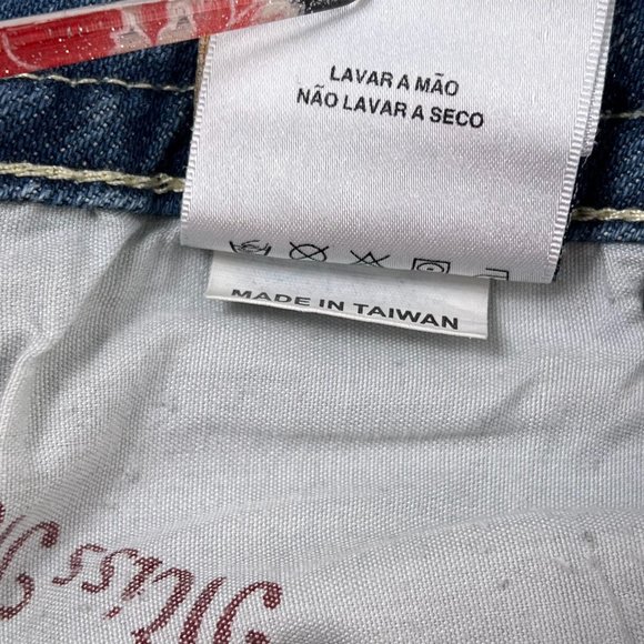 Miss Me Heart Charm Embellished Low Rise Blue Denim Cropped Capri Jeans Size 25 - Picture 12 of 12